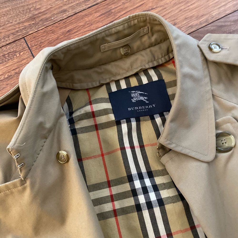 Burberry Men’s Trench Coat 42R